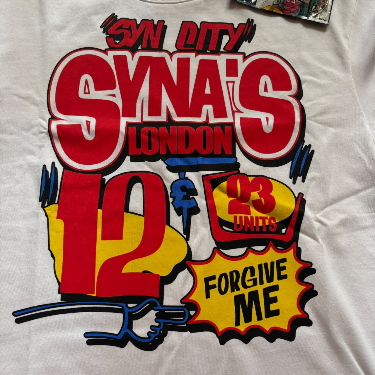 Syna World 'Syn City' Branca T-shirt